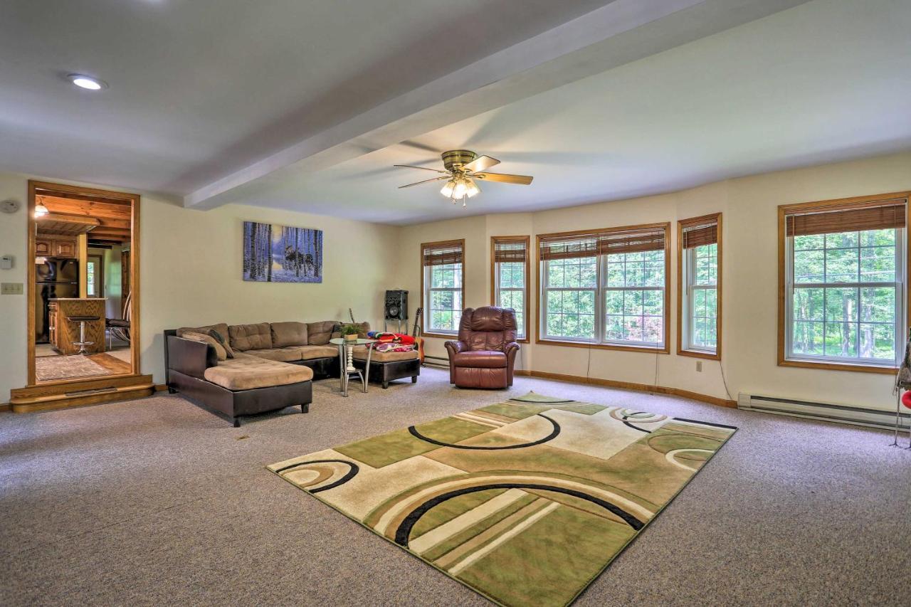 Henryville Home With Hot Tub About 5 Mi To Camelback! Extérieur photo
