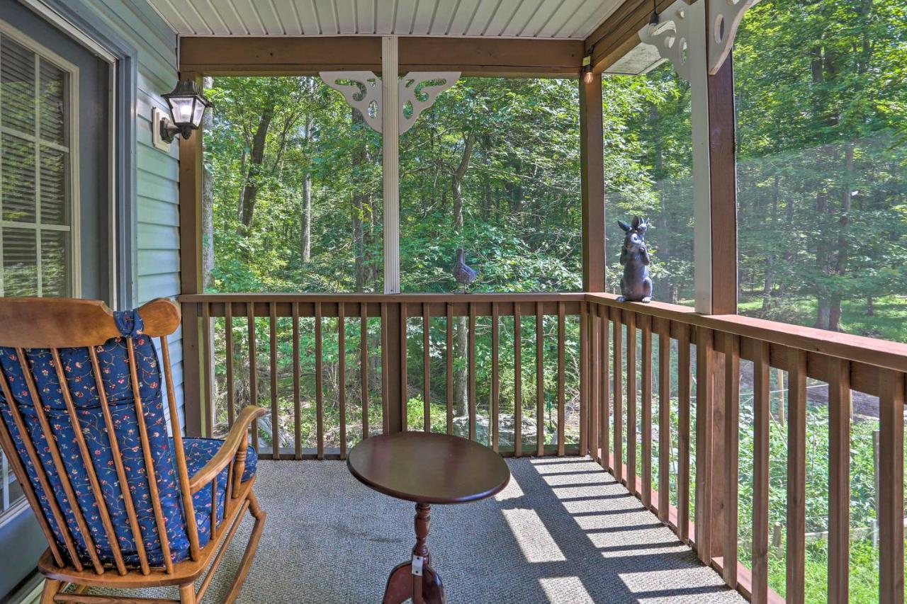 Henryville Home With Hot Tub About 5 Mi To Camelback! Extérieur photo