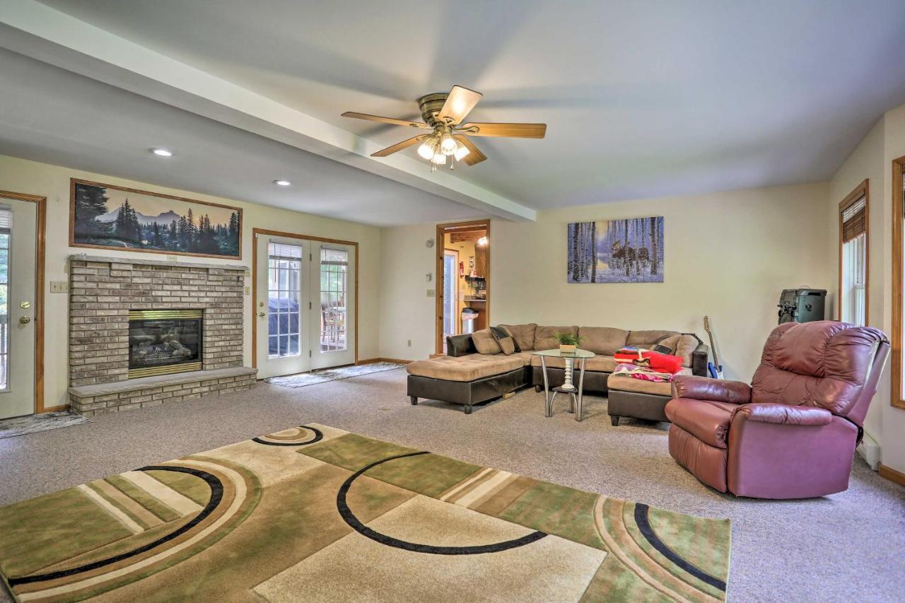 Henryville Home With Hot Tub About 5 Mi To Camelback! Extérieur photo