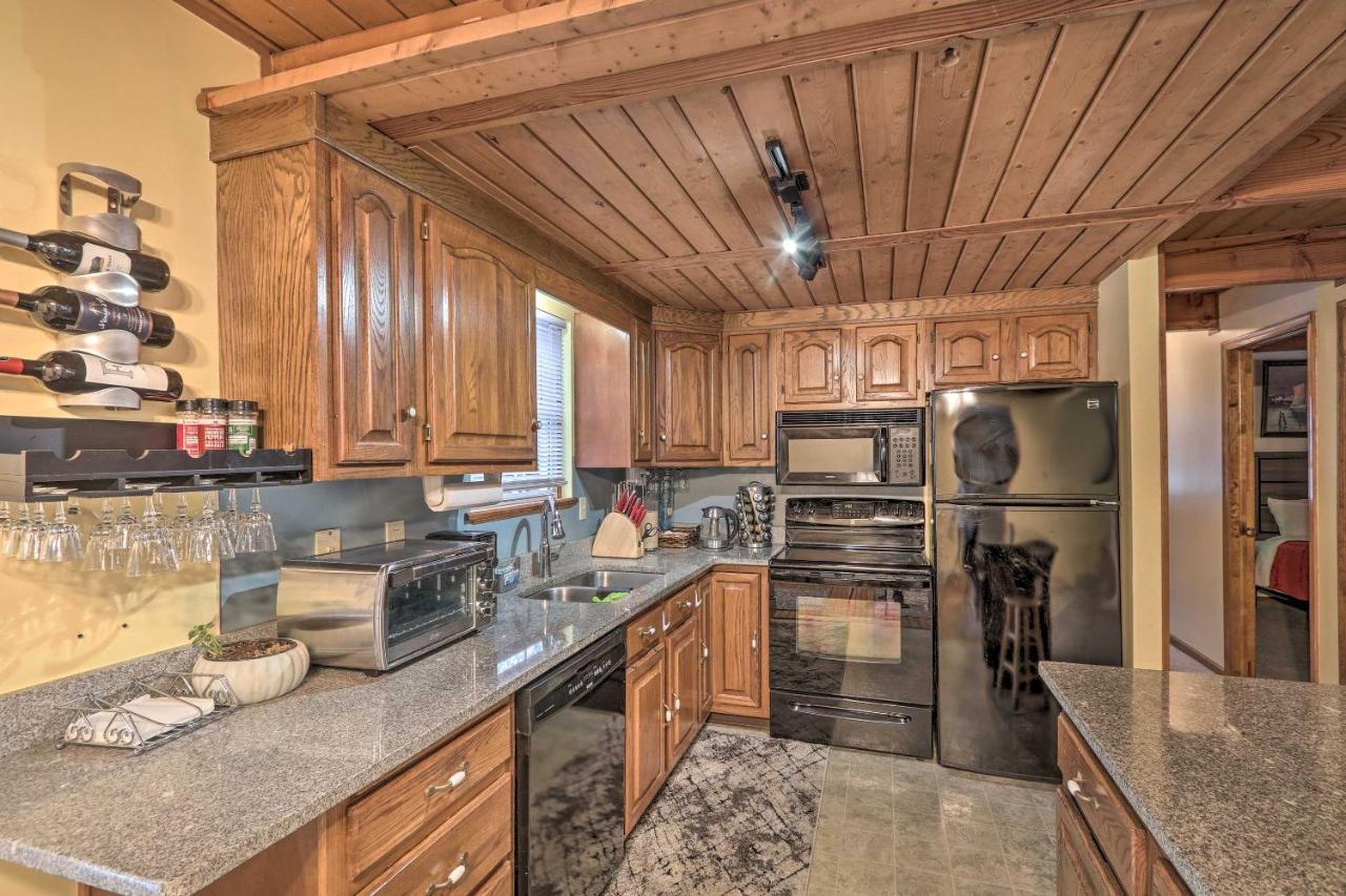 Henryville Home With Hot Tub About 5 Mi To Camelback! Extérieur photo